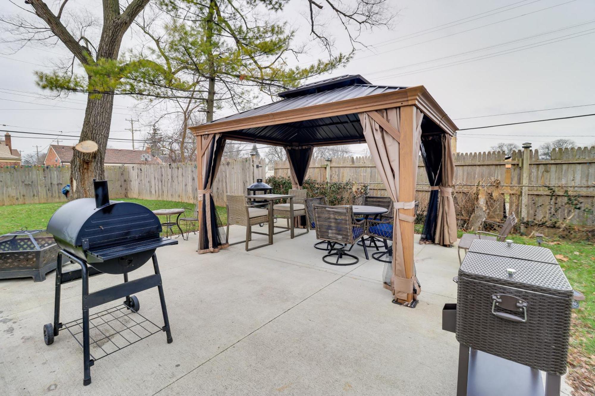 Family-Friendly Detroit Home 12 Mi To Downtown! Exterior photo